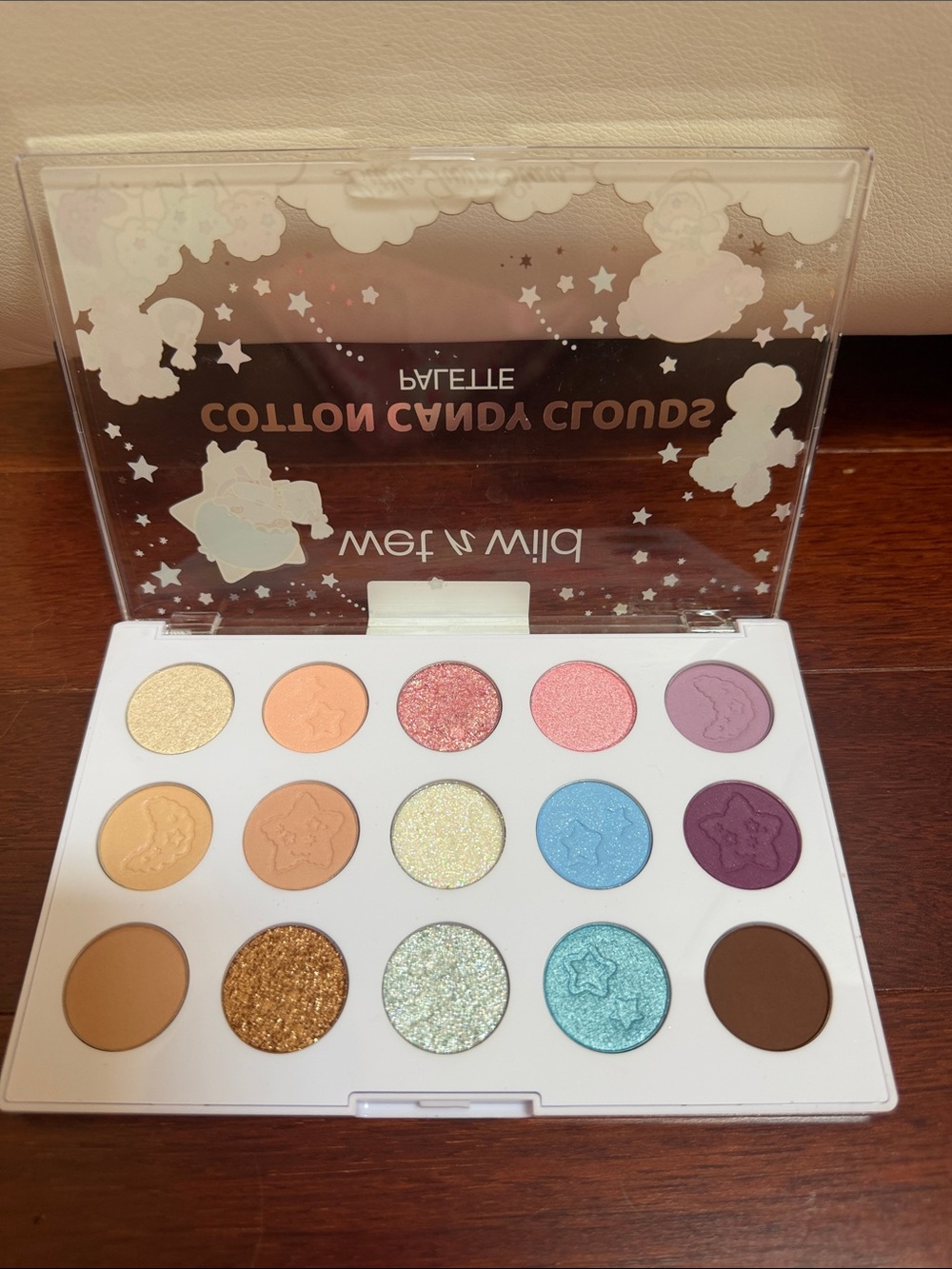 Wet n Wild Cotton Candy Clouds Eyeshadow Palette Sanrio - Picture 2 of 4
